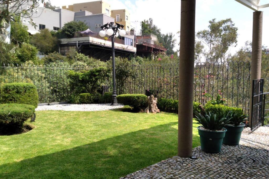 Hermoso Departamento En Bosques De Las Lomas Dos Habitaciones Mexikóváros Kültér fotó